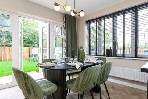 4 bedroom detached house for sale, Winchester Road, Beggarwood, Basingstoke
