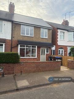 3 bedroom terraced house to rent, The Drive, Northampton, NN1