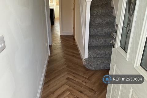 3 bedroom terraced house to rent, The Drive, Northampton, NN1