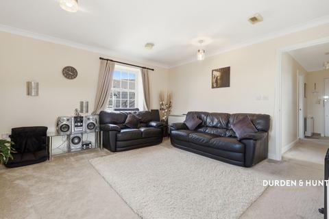 2 bedroom apartment for sale, Queensberry Place, London E12