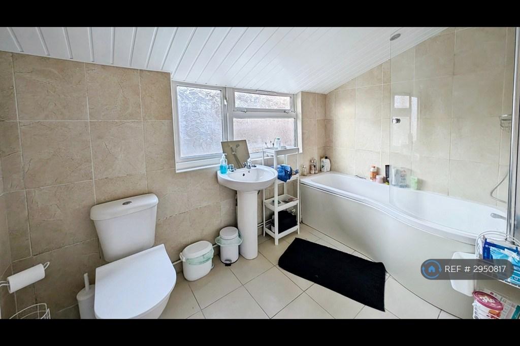 Daniel St, Cardiff, CF24 - View 4