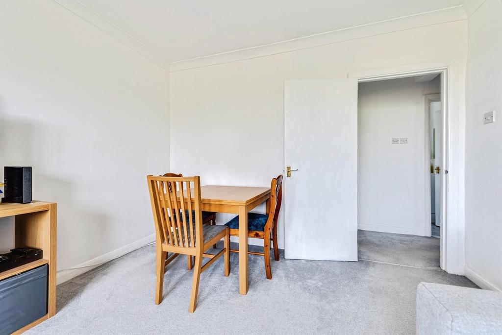 Apartment in Oxford, Temple Cowley, Cowley - View 4