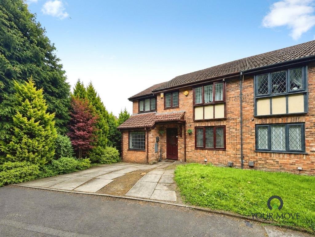 5 bedroom semi-detached house for sale