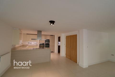 Magnolia Crescent, Brentwood