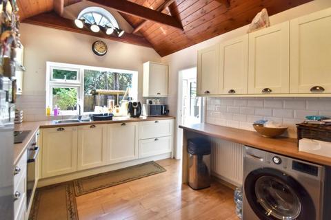 2 bedroom detached bungalow for sale, Burlington Road, Skegness, Lincolnshire, PE25 2EW