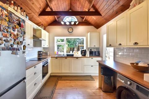 2 bedroom detached bungalow for sale, Burlington Road, Skegness, Lincolnshire, PE25 2EW