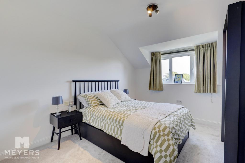 Apartment in Christchurch, Southbourne, Bournemouth - View 4