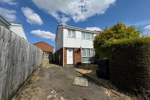 3 bedroom semi-detached house to rent, Orwell Close, Raunds, WELLINGBOROUGH