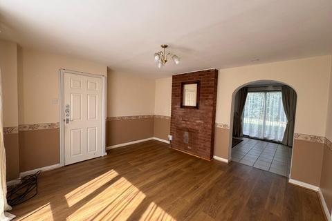 3 bedroom semi-detached house to rent, Orwell Close, Raunds, WELLINGBOROUGH