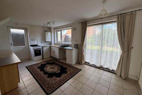 3 bedroom semi-detached house to rent, Orwell Close, Raunds, WELLINGBOROUGH