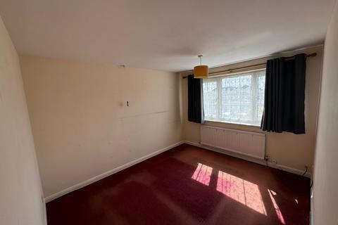 3 bedroom semi-detached house to rent, Orwell Close, Raunds, WELLINGBOROUGH