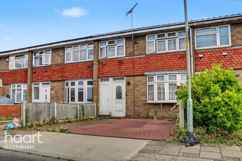 3 bedroom terraced house for sale, Maplestead Road, Dagenham