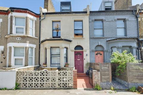 4 bedroom terraced house for sale, Knowles Hill Crescent, London SE13