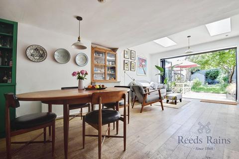 4 bedroom terraced house for sale, Knowles Hill Crescent, London SE13