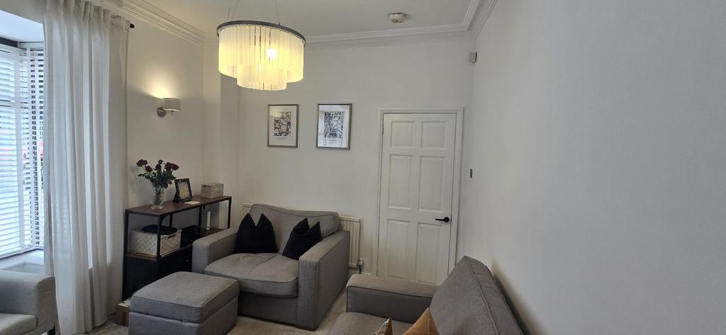 Chester Road, New Oscott, Sutton Coldfield, B73 - View 5