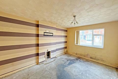 2 bedroom flat for sale, Cavendish Road, Skegness, Lincolnshire, PE25 2QP