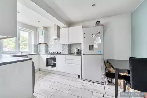 2 bedroom detached house for sale – pohled 2
