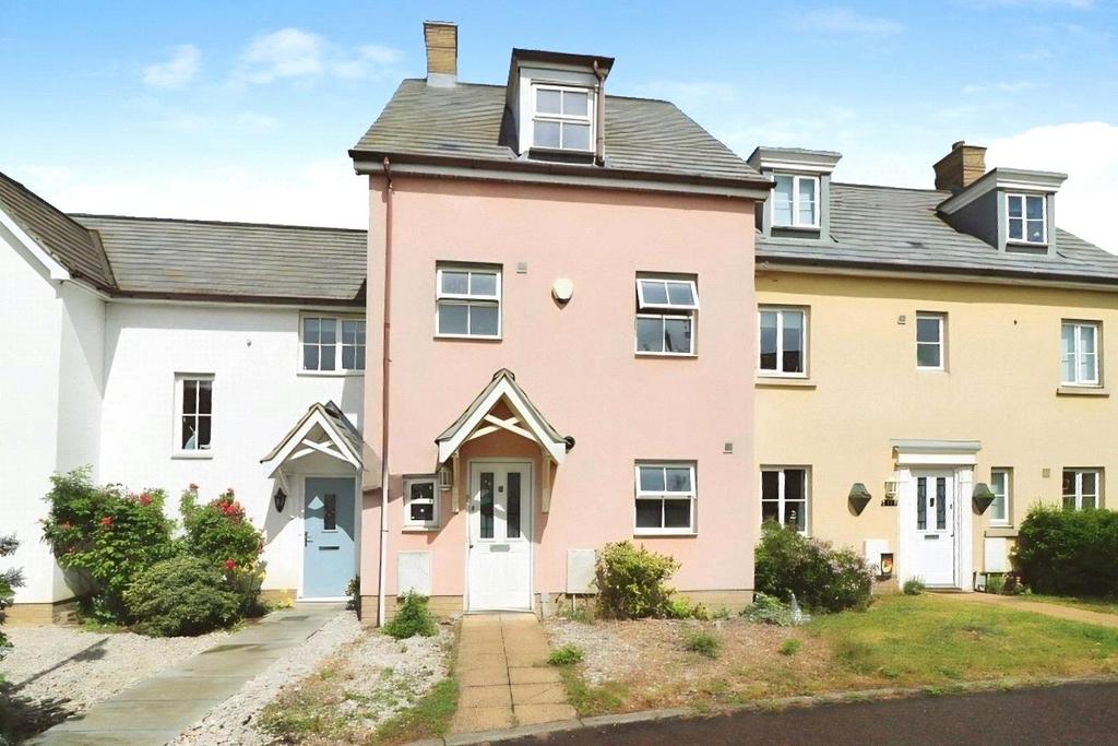 4 bedroom end of terrace house to rent