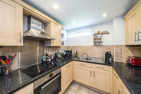 2 bedroom flat for sale, Stockwell Park Road, London SW9