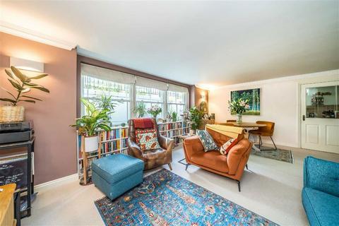 2 bedroom flat for sale, Stockwell Park Road, London SW9