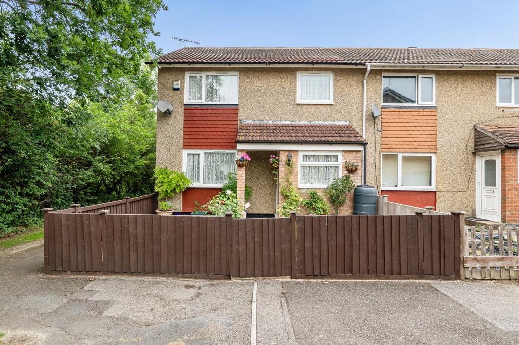 3 bedroom end of terrace house for sale