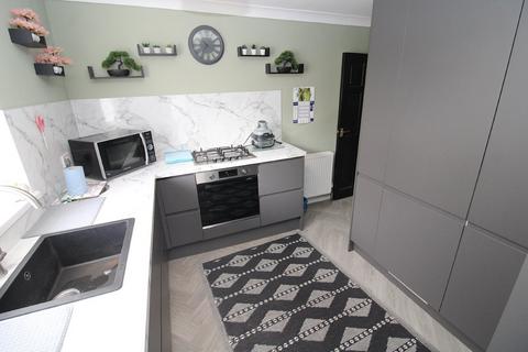 2 bedroom bungalow for sale, Chiltern Walk, Pogmoor, Barnsley