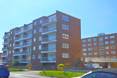 2 bedroom flat to rent, Alfred Road, Birchington