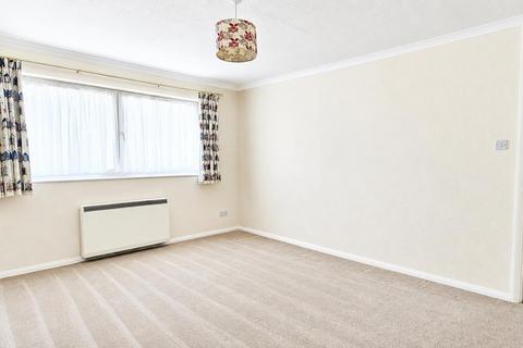 2 bedroom flat to rent, Alfred Road, Birchington