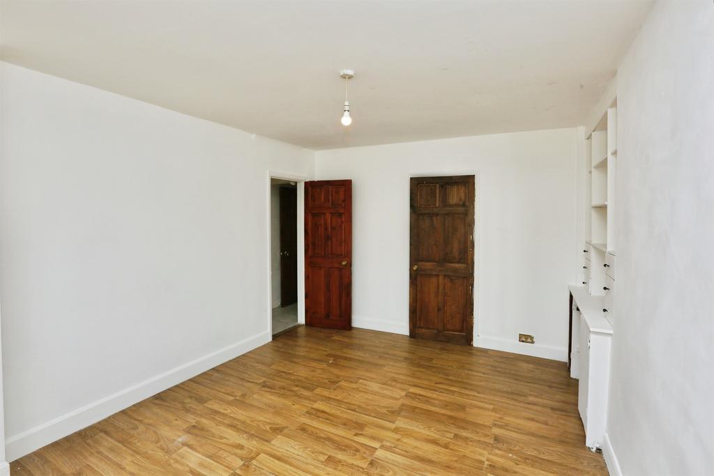 House in Southampton - View 3