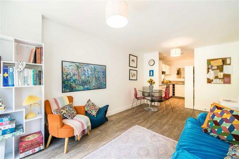 1 bedroom flat for sale, Carney Place, London SW9