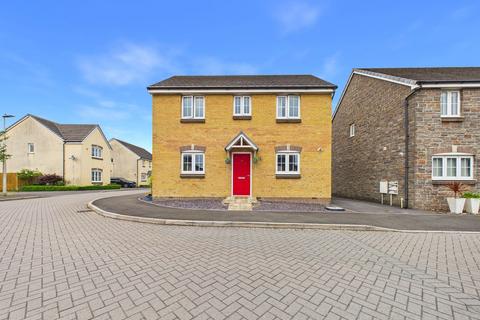 3 bedroom detached house for sale, Castleton Grove, Haverfordwest, SA62