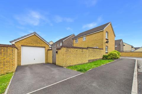 3 bedroom detached house for sale, Castleton Grove, Haverfordwest, SA62