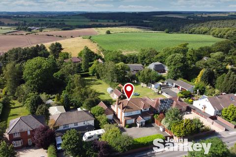4 bedroom detached house for sale, Clipstone Road West, Forest Town, NG19
