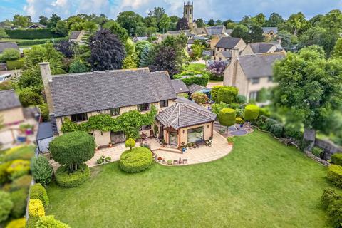5 bedroom detached house for sale, The Paddocks, Kettering NN14