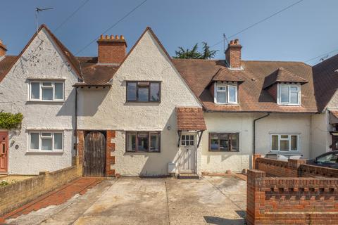 Mays Road, Teddington, TW11