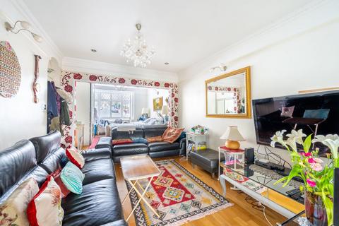 4 bedroom end of terrace house for sale, Hebdon Road, Tooting Bec, London, SW17