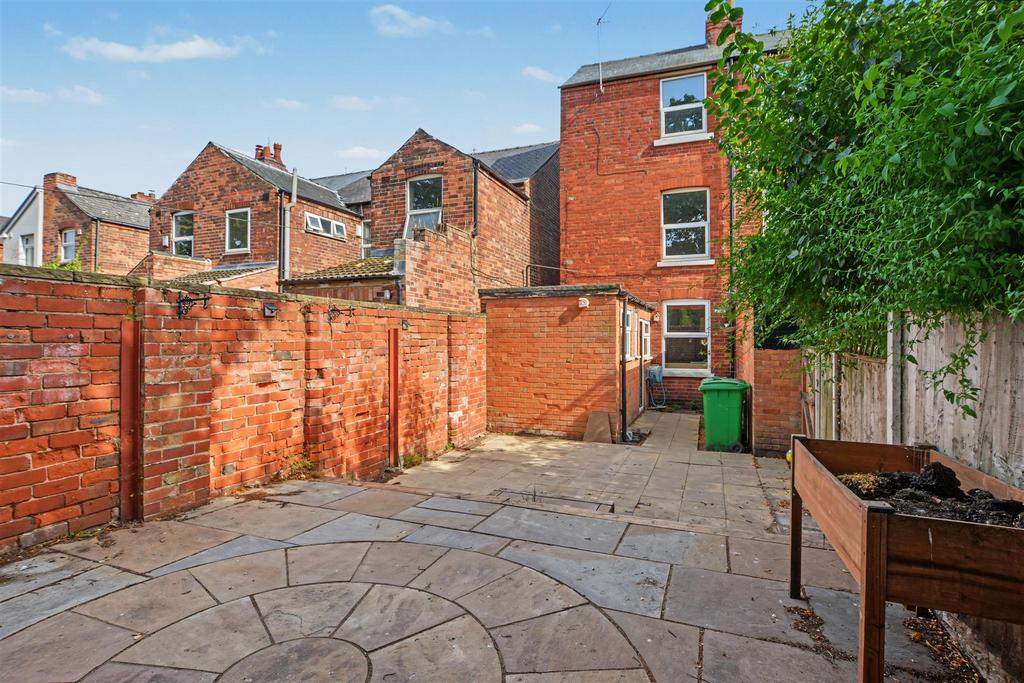 House in Nottingham, Old Basford - View 4