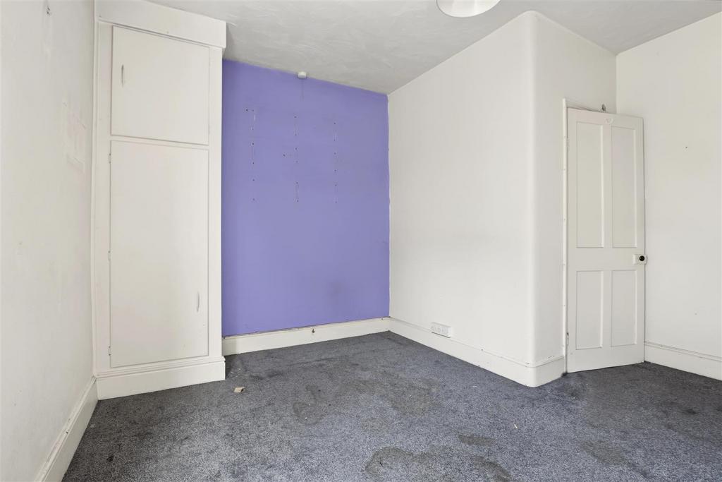 House in Nottingham, Old Basford - More