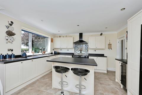 4 bedroom detached bungalow for sale, Watton Road, Barford, NORWICH