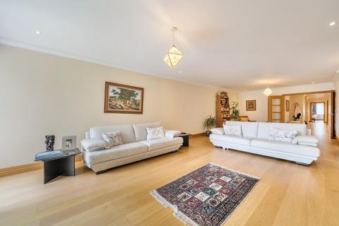 3 bedroom apartment for sale, Eastbury Avenue, Northwood, Hertfordshire