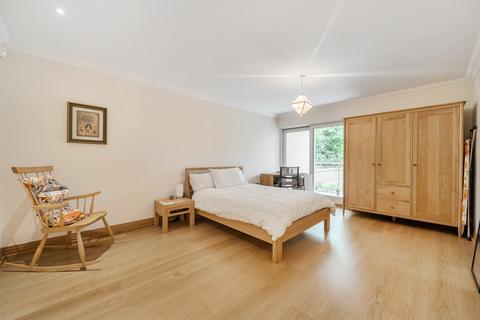 3 bedroom apartment for sale, Eastbury Avenue, Northwood, Hertfordshire