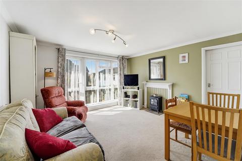 2 bedroom apartment for sale, Long Walk, Epsom