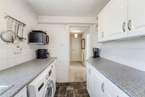2 bedroom apartment for sale, Long Walk, Epsom