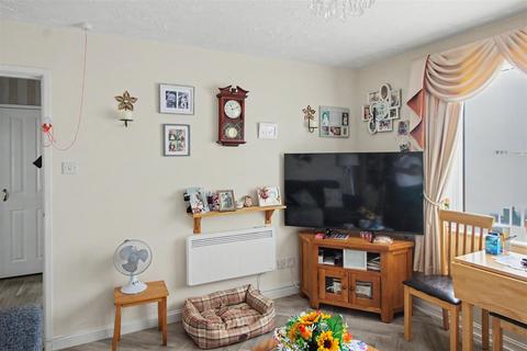 1 bedroom flat for sale, Lavender Court, Gaywood, King's Lynn