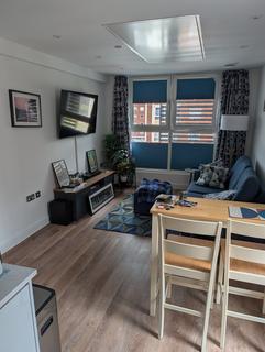 1 bedroom flat for sale, Goatsbeard House, Winnall Manor Road, Winchester, Hampshire
