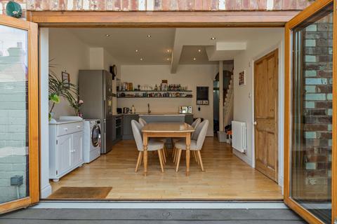 4 bedroom terraced house for sale, Barnardo Road, Exeter, Devon