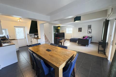 3 bedroom detached house for sale, New Street, Kidwelly, Carmarthenshire.