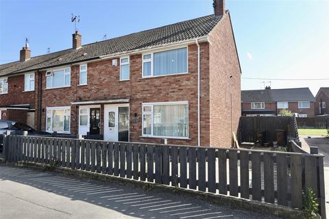 2 bedroom end of terrace house for sale, Stornaway Square, Hull