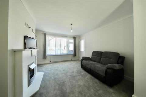 2 bedroom end of terrace house for sale, Stornaway Square, Hull