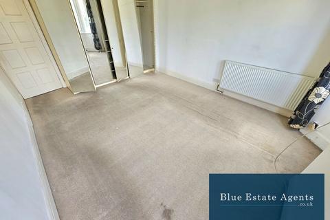 2 bedroom flat to rent, Great West Road, Isleworth, TW7